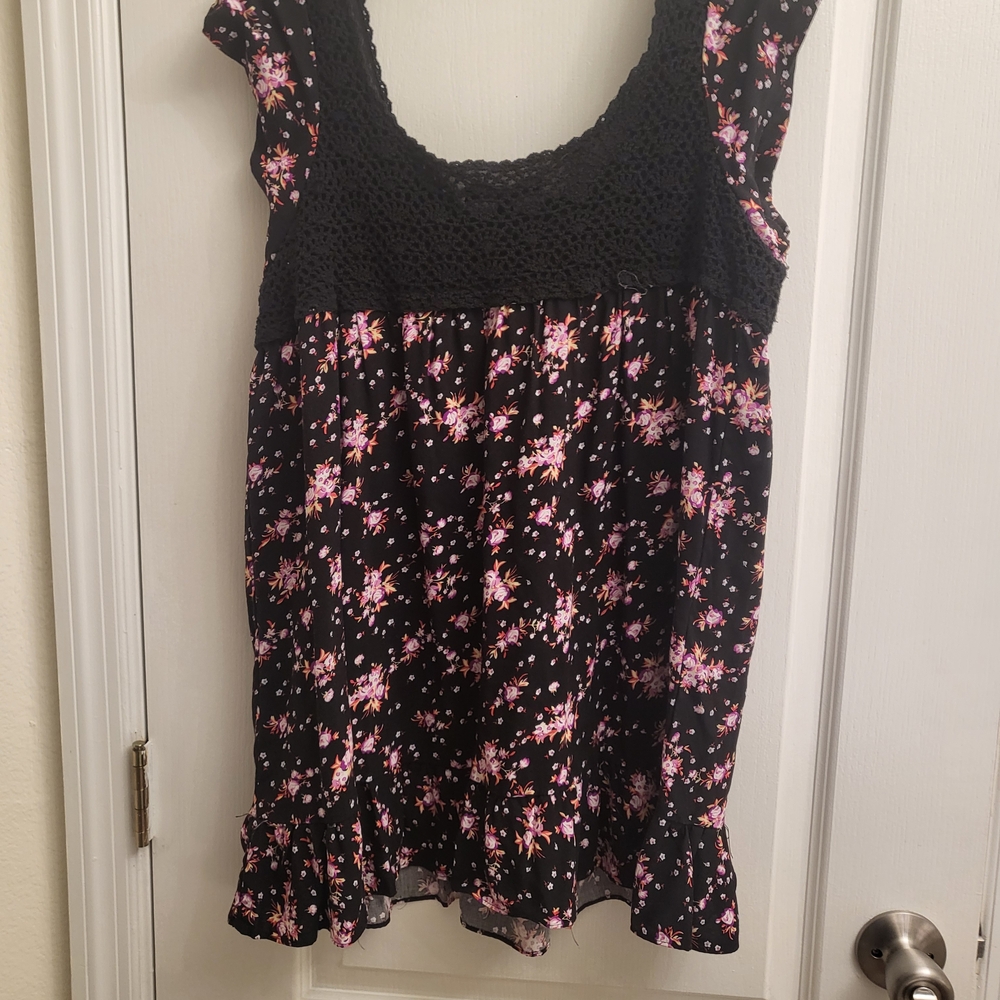 NY Collection‎ Black and Pink Floral Blouse